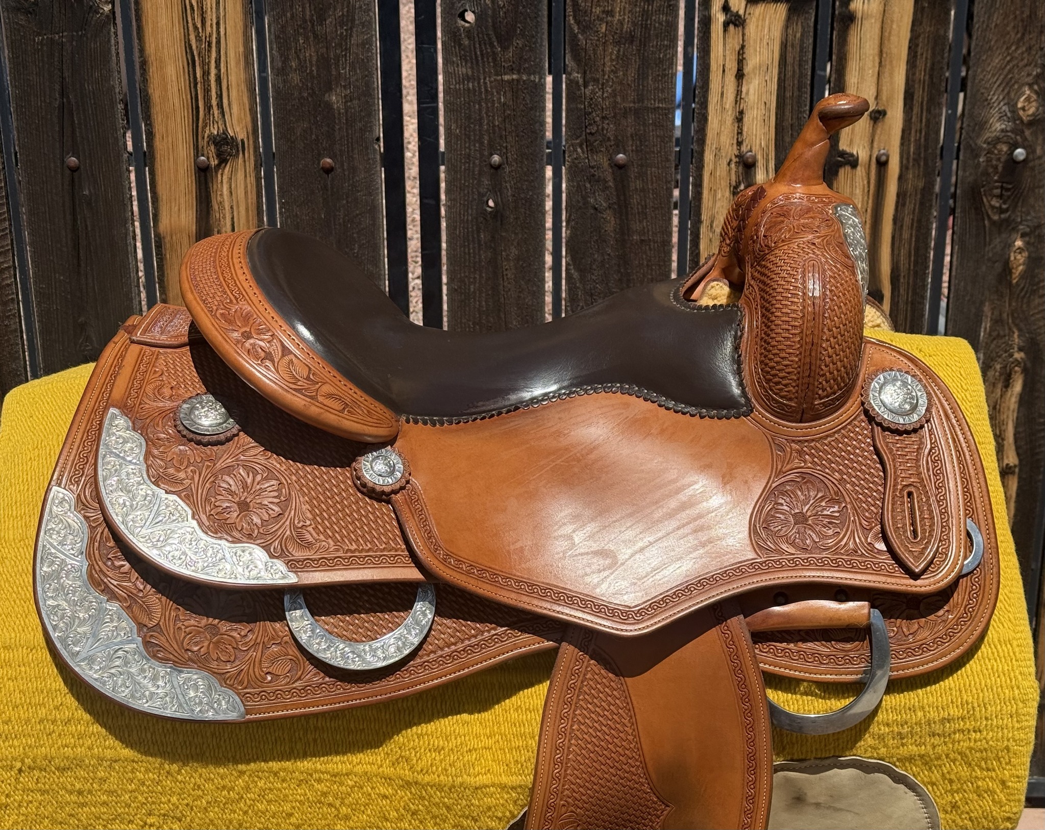 MR Reiner Superior — seat and right side view