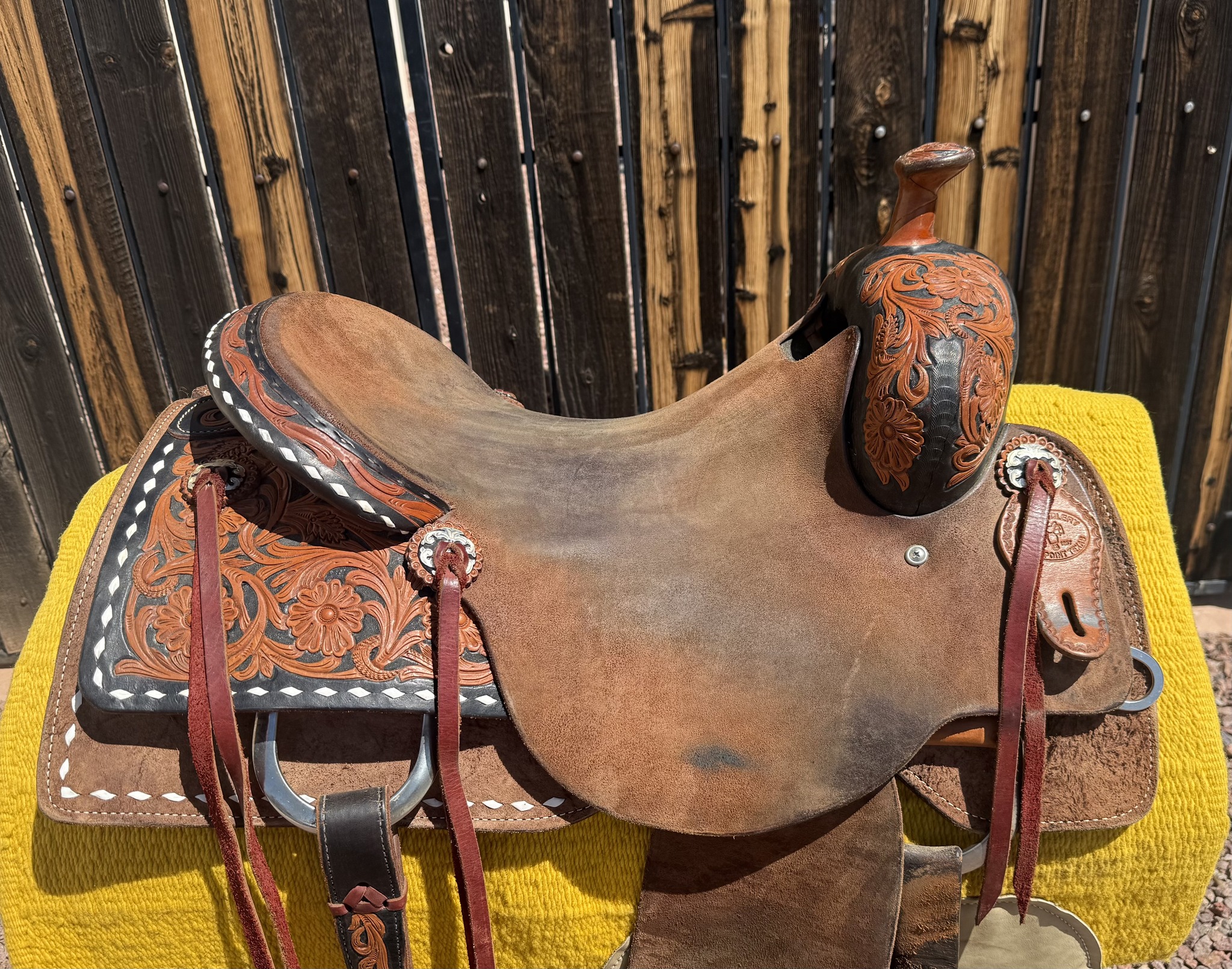 SRS Ranch Saddle — seat front view